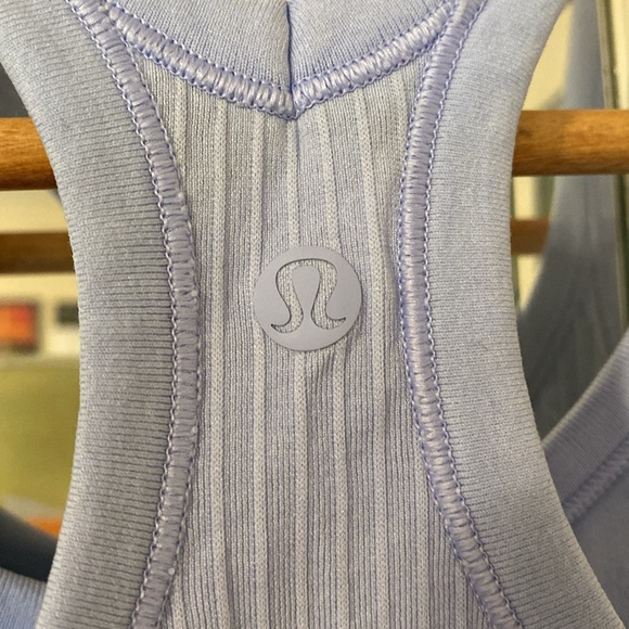 lululemon tank - Picture 3 of 4
